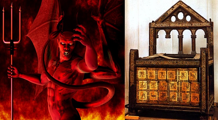 Satan à gauche, et à droite la chaise sur laquelle Saint Pierre s'assoyait.